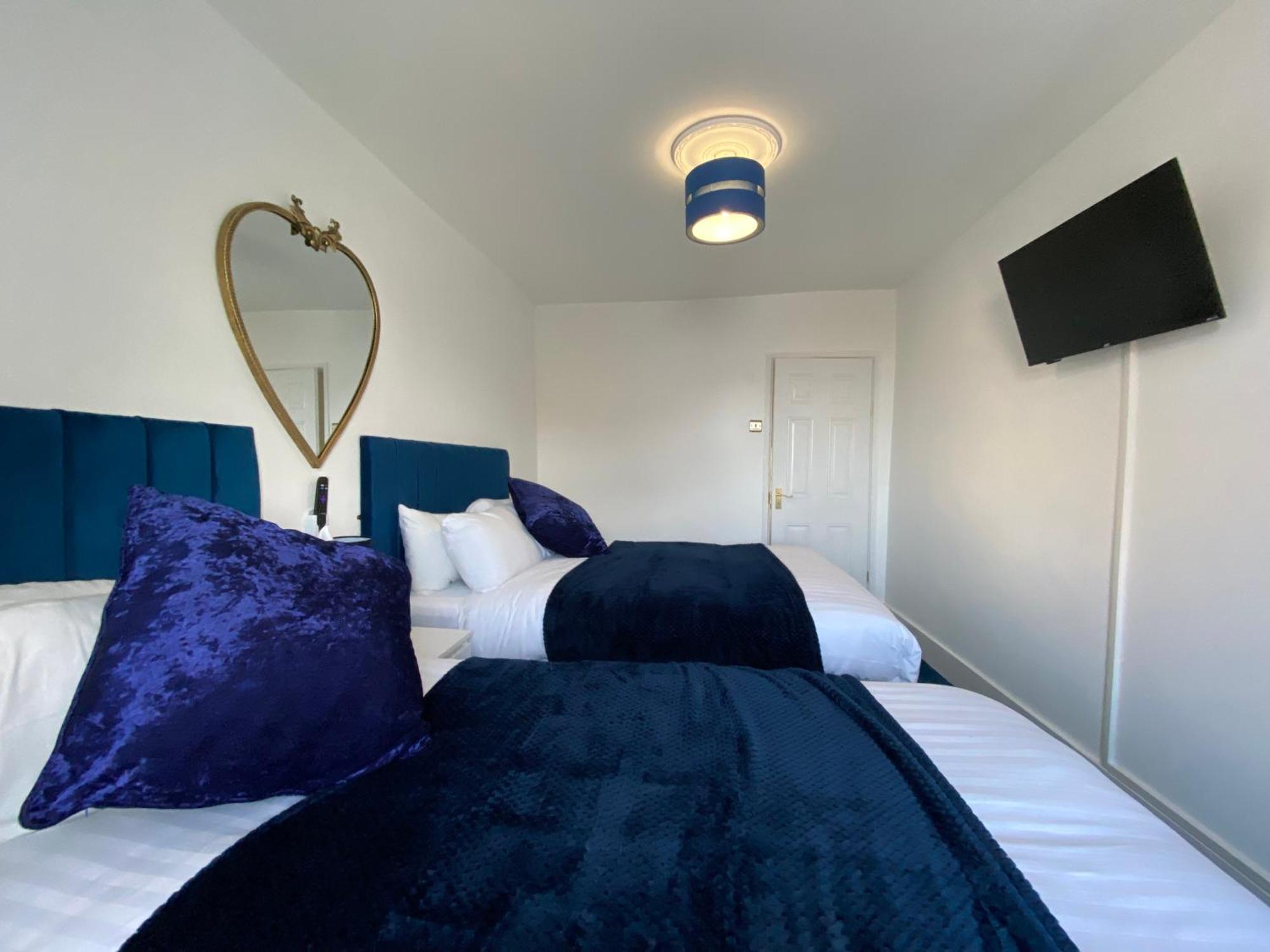 Aquarius Apartment - Sea View - Sleeps Seven Blackpool Ngoại thất bức ảnh